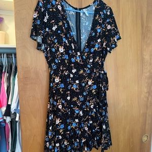 BLACK AND BLUE FLORAL | LARGE | SIDE TIE | BACK ZIPPER | V NECK | DRESS